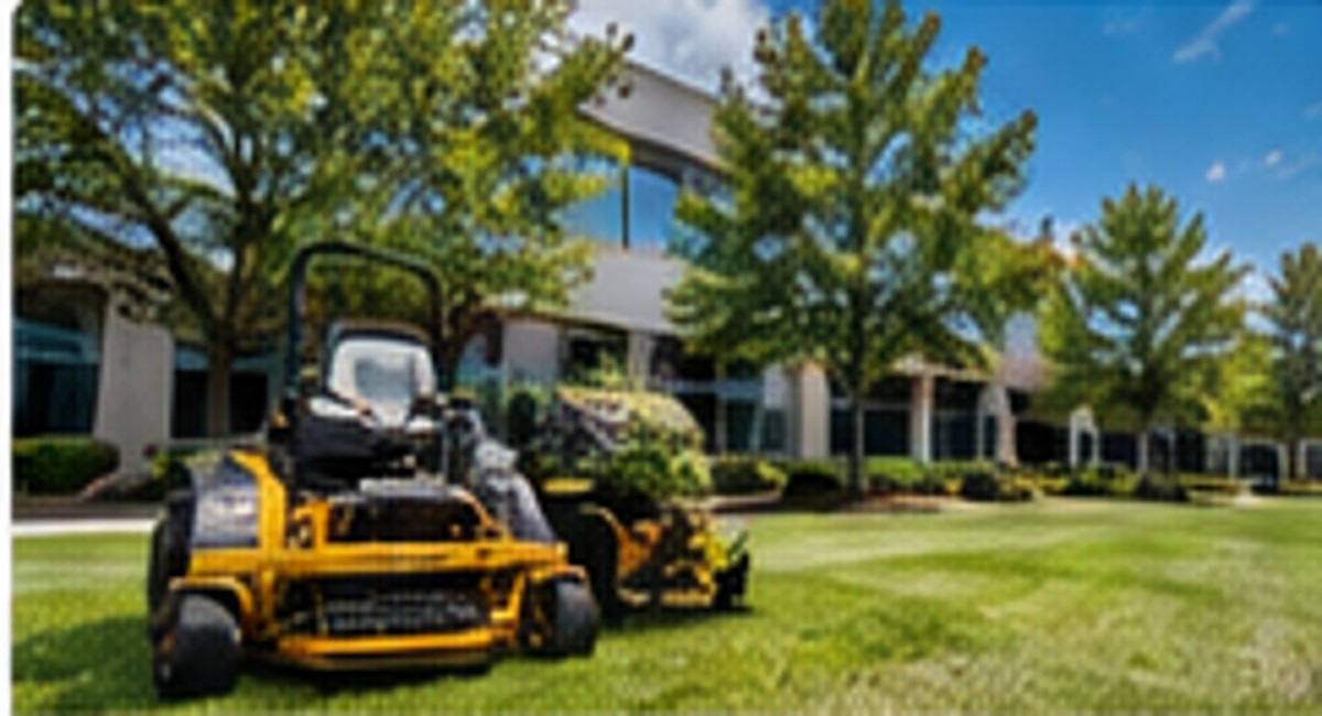 Commercial lawn maintenance